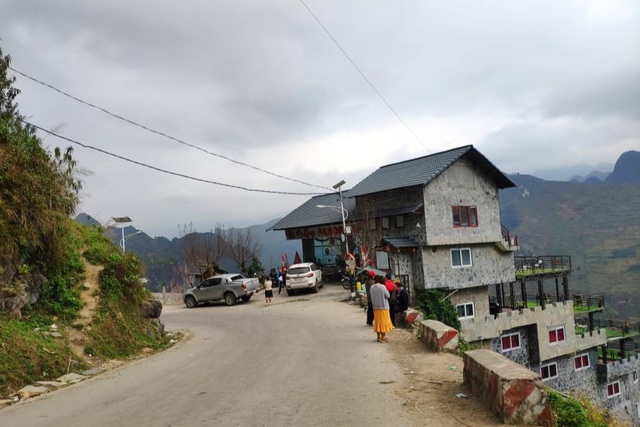 Vụ Panorama Mã Pì Lèng chưa hết ồn ào vì những khuất tất - 2 Vụ Panorama Mã Pì Lèng chưa hết ồn ào vì những khuất tất - 2