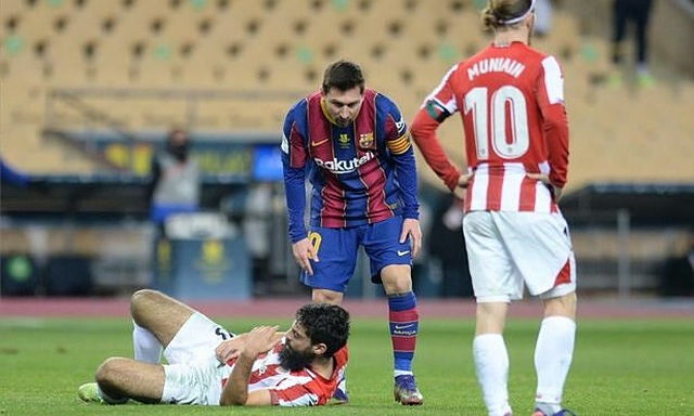 Messi xin lỗi các đồng đội sau hành vi chơi xấu - 2