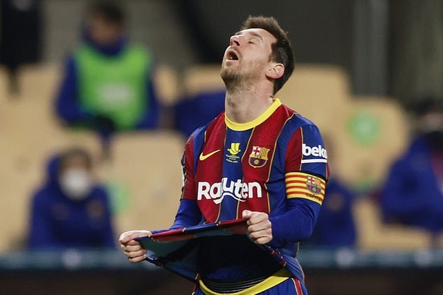 Messi xin lỗi các đồng đội sau hành vi chơi xấu - 1