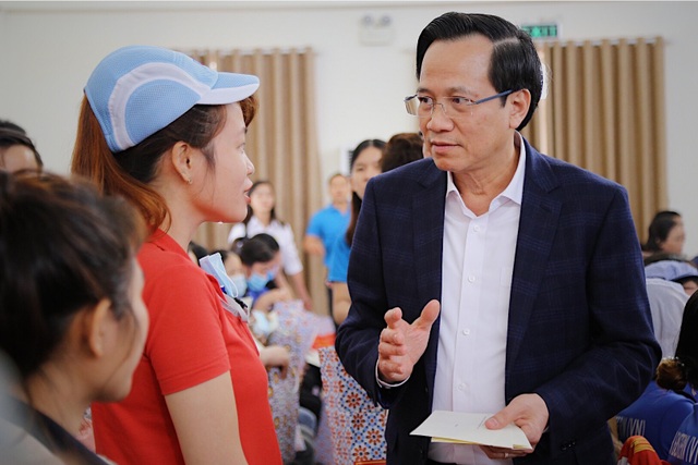 Công nhân Bình Dương phải là hình mẫu năng suất, tiếp thu công nghệ mới - 3 Công nhân Bình Dương phải là hình mẫu năng suất, tiếp thu công nghệ mới - 3