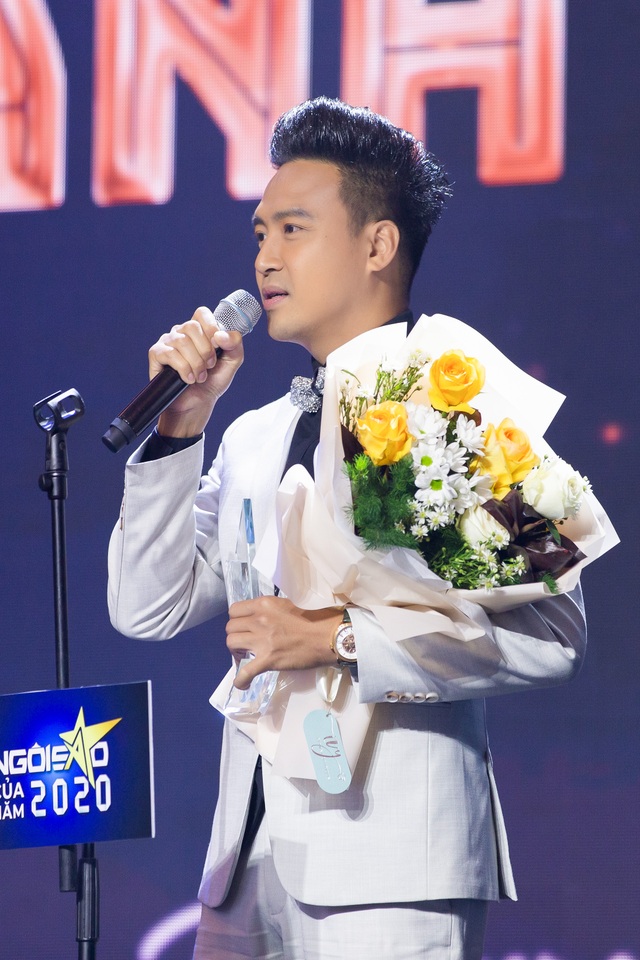 Kha Ly rạng ngời sánh bước cùng chồng trên thảm đỏ - 2 Kha Ly rạng ngời sánh bước cùng chồng trên thảm đỏ - 2