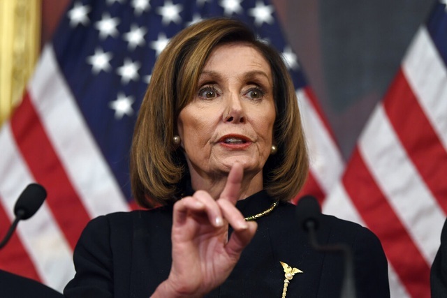 Bà đầm thép Pelosi chỉ trích ông Trump - 1 Bà đầm thép Pelosi chỉ trích ông Trump - 1