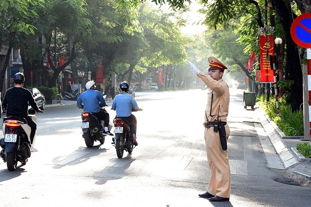 Bộ Công an phân luồng giao thông từ xa phục vụ Đại hội Đảng - 1