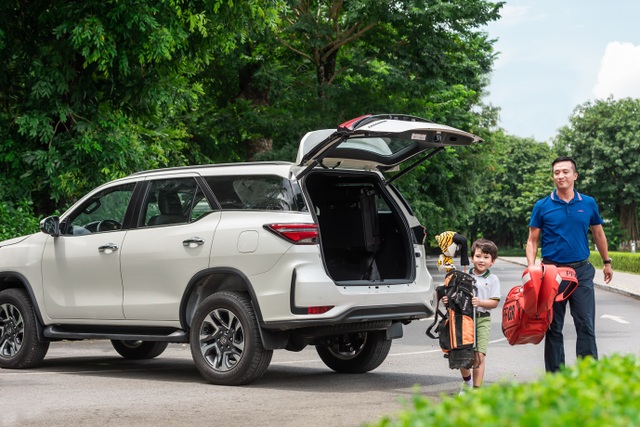 Toyota Fortuner - Chiến binh bất bại phân khúc SUV 7 chỗ tại Việt Nam - 4 Toyota Fortuner - Chiến binh bất bại phân khúc SUV 7 chỗ tại Việt Nam - 4
