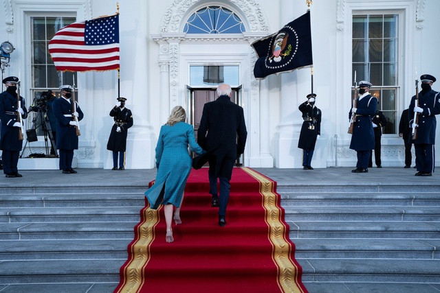Ông Biden thay đổi Phòng Bầu dục sau khi ông Trump rời đi - 5 Ông Biden thay đổi Phòng Bầu dục sau khi ông Trump rời đi - 5