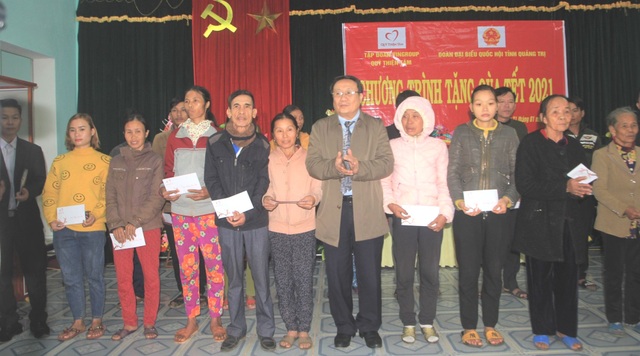 Lãnh đạo tỉnh Quảng Trị tặng quà, chúc Tết đối tượng chính sách, có công - 3 Lãnh đạo tỉnh Quảng Trị tặng quà, chúc Tết đối tượng chính sách, có công - 3