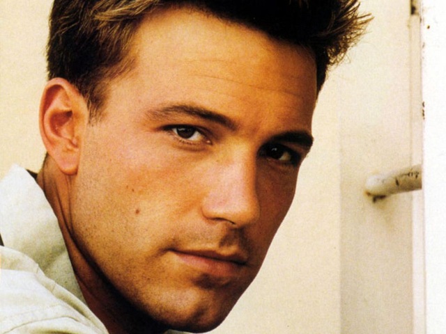 Ben Affleck xuống sắc sau khi chia tay Bond-girl kém 16 tuổi - 8 Ben Affleck xuống sắc sau khi chia tay Bond-girl kém 16 tuổi - 8