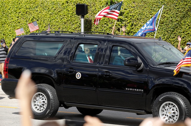 Ông Trump bắt đầu cuộc sống thường dân ở khu nghỉ dưỡng - 2 Ông Trump bắt đầu cuộc sống thường dân ở khu nghỉ dưỡng - 2