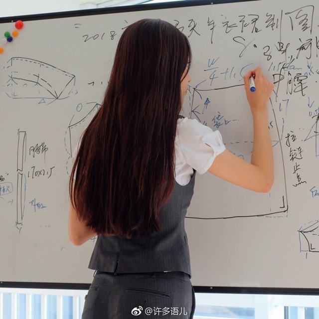 4 cô giáo Hàn, Trung sáng đi dạy, chiều xây đường cong bằng môn thể thao quý tộc - 16 4 cô giáo Hàn, Trung sáng đi dạy, chiều xây đường cong bằng môn thể thao quý tộc - 16