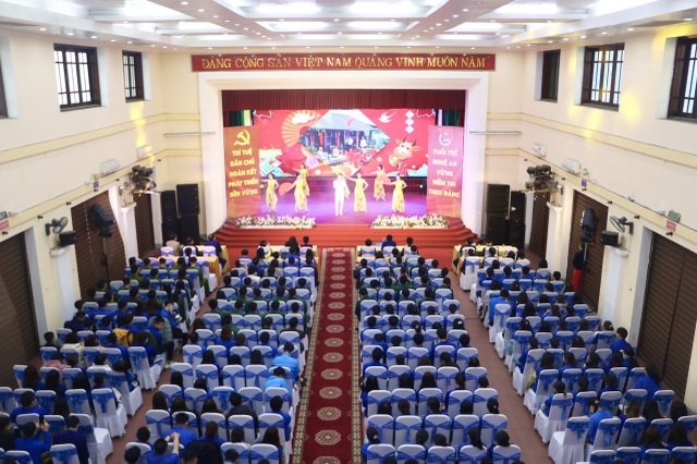 Tuyên dương Đảng viên trẻ tỉnh Nghệ An - 1 Tuyên dương Đảng viên trẻ tỉnh Nghệ An - 1