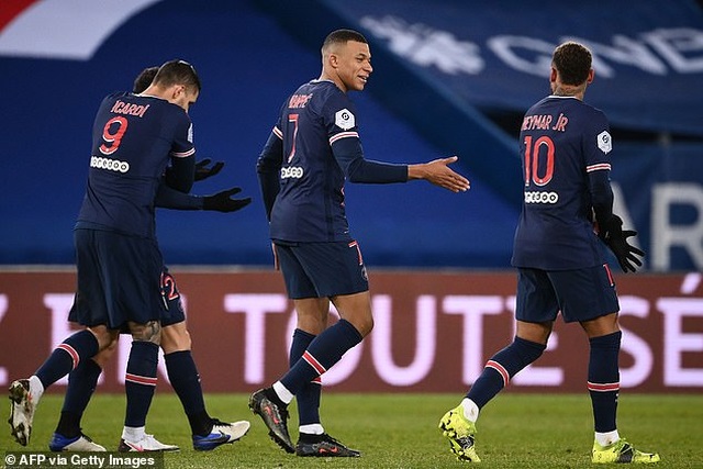 Neymar và Mbappe cùng tỏa sáng, PSG giữ vững ngôi đầu bảng Ligue 1 - 5 Neymar và Mbappe cùng tỏa sáng, PSG giữ vững ngôi đầu bảng Ligue 1 - 5