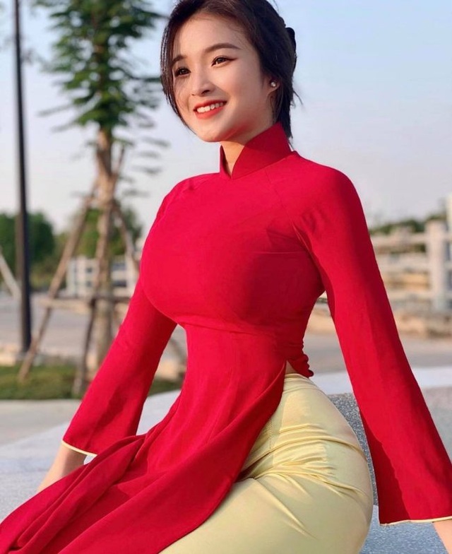 Nữ sinh Đồng Nai mặc áo dài đẹp xuất sắc, diện đồ thường gợi cảm gấp trăm lần - 17