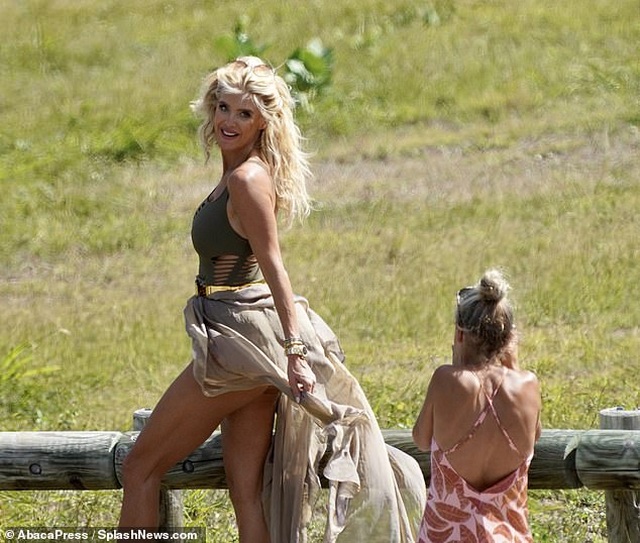 Hoa hậu Thụy Điển Victoria Silvstedt vẫn gợi cảm ở tuổi 47 - 8 Hoa hậu Thụy Điển Victoria Silvstedt vẫn gợi cảm ở tuổi 47 - 8