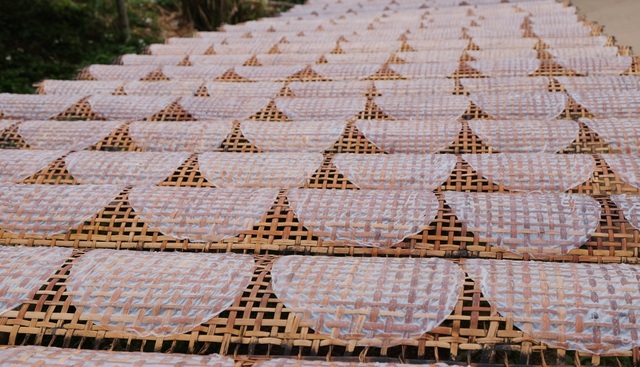 Nhộn nhịp làng bánh đa nem nổi tiếng xứ Thanh ngày cận Tết - 6 Nhộn nhịp làng bánh đa nem nổi tiếng xứ Thanh ngày cận Tết - 6