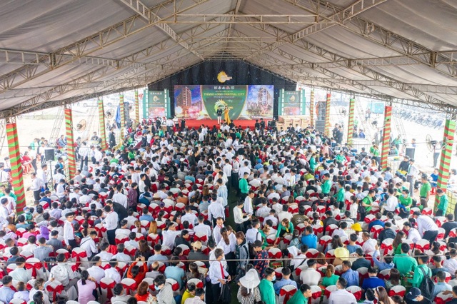 2.000 người chen chân mua đất Thăng Long Central City - 1 2.000 người chen chân mua đất Thăng Long Central City - 1