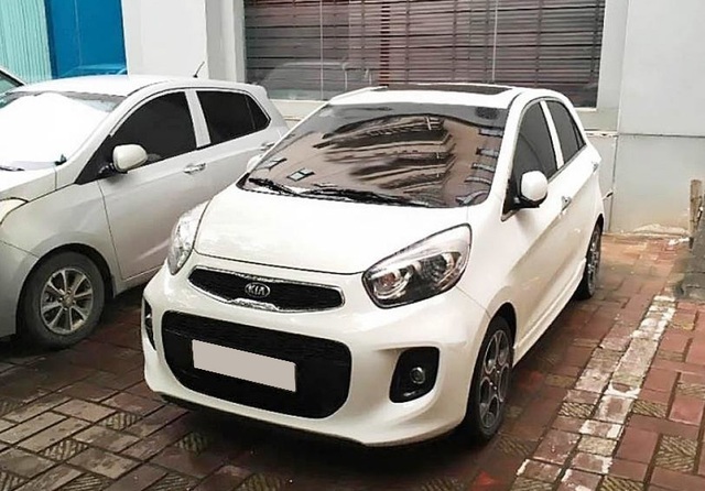 Với 300 triệu, chọn mua ô tô cũ gì để đi Tết? - 1 Với 300 triệu, chọn mua ô tô cũ gì để đi Tết? - 1