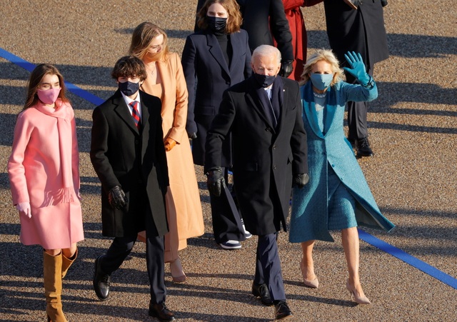 Tuần trăng mật của gia đình Biden ở Nhà Trắng - 3 Tuần trăng mật của gia đình Biden ở Nhà Trắng - 3