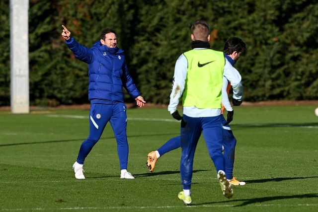 Chelsea sa thải Lampard: Cầu thủ góp sức bẻ ghế - 3