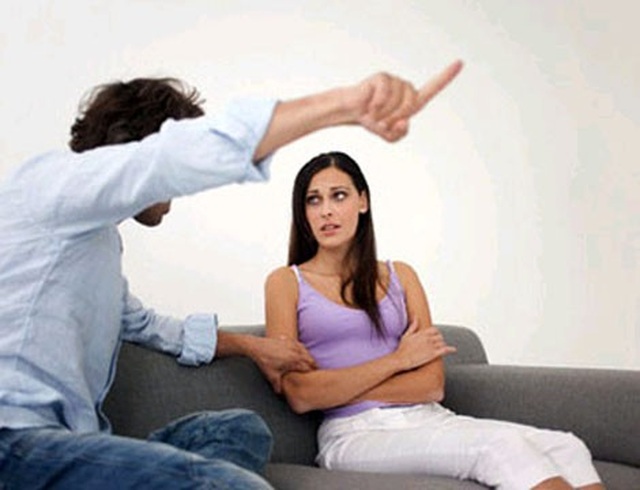 Cấm vợ về nhà ngoại ăn Tết: độc đoán, hèn! - 1 Cấm vợ về nhà ngoại ăn Tết: độc đoán, hèn! - 1