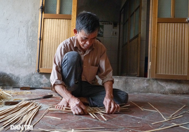 Nơi cả làng chỉ đan rổ rá nay thành thủ phủ của những nghệ nhân làm vàng mã - 10 Nơi cả làng chỉ đan rổ rá nay thành thủ phủ của những nghệ nhân làm vàng mã - 10