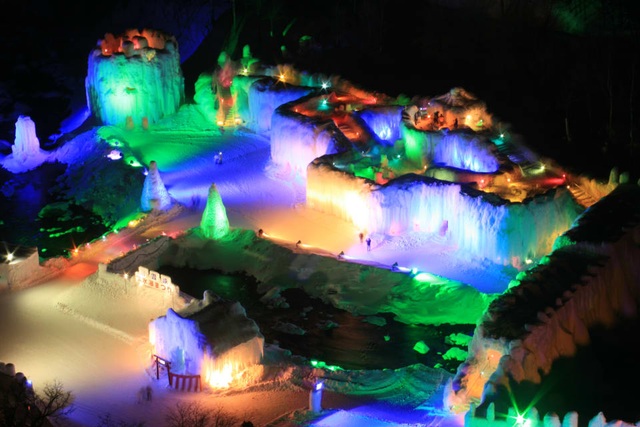 Vương quốc kỳ ảo tại lễ hội băng lớn nhất Hokkaido - 1 Vương quốc kỳ ảo tại lễ hội băng lớn nhất Hokkaido - 1