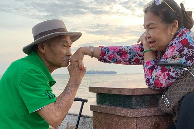Tình yêu 50 năm lãng mạn hơn phim của ba mẹ diễn viên Lý Hùng - 6