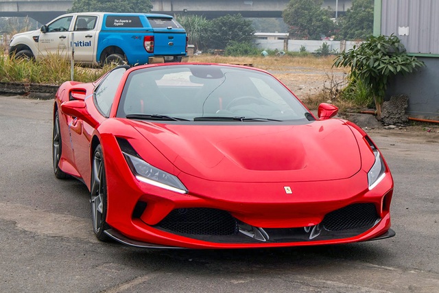 Mục sở thị Ferrari F8 Spider thứ 2 tại Việt Nam, giá gần 30 tỷ đồng - 11