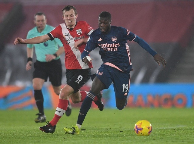 Thắng Southampton, Arsenal vươn lên nửa trên bảng xếp hạng - 3