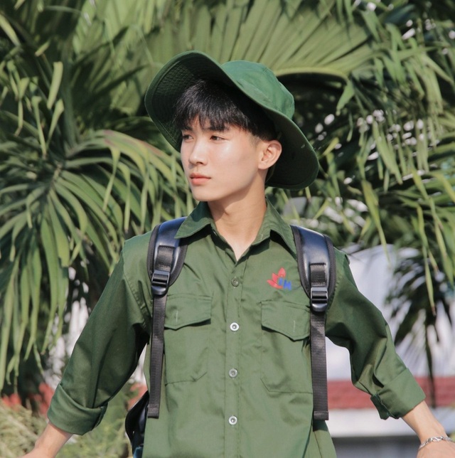 Nam sinh ngành Cơ khí bất ngờ gây thương nhớ cho dân mạng - 2 Nam sinh ngành Cơ khí bất ngờ gây thương nhớ cho dân mạng - 2