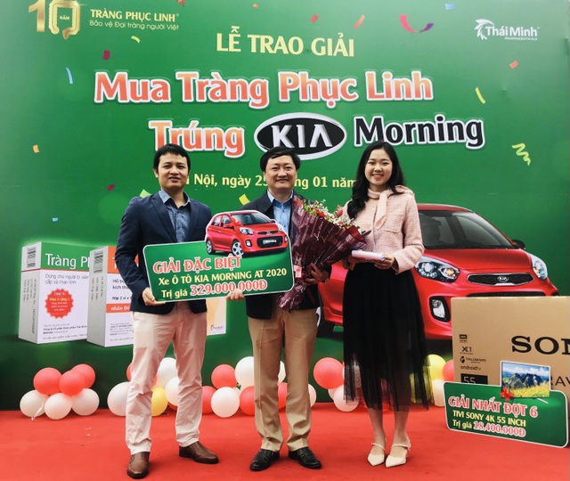 Tràng Phục Linh Plus trao ô tô cho khách hàng trúng thưởng - 2 Tràng Phục Linh Plus trao ô tô cho khách hàng trúng thưởng - 2