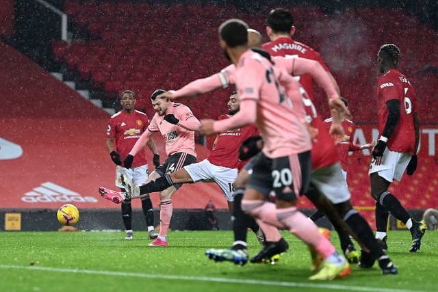 Những khoảnh khắc Man Utd gục ngã trước đội bét bảng Sheffield Utd - 13