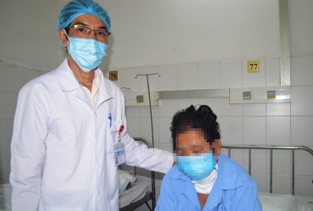 Cứu sống bệnh nhân bị áp xe trung thất nghiêm trọng do mắc xương cá - 2 Cứu sống bệnh nhân bị áp xe trung thất nghiêm trọng do mắc xương cá - 2