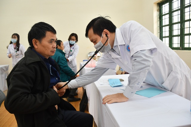 Mang Tết nhân ái ấm áp đến với bà con dân tộc khó khăn huyện Si Ma Cai - 14 Mang Tết nhân ái ấm áp đến với bà con dân tộc khó khăn huyện Si Ma Cai - 14
