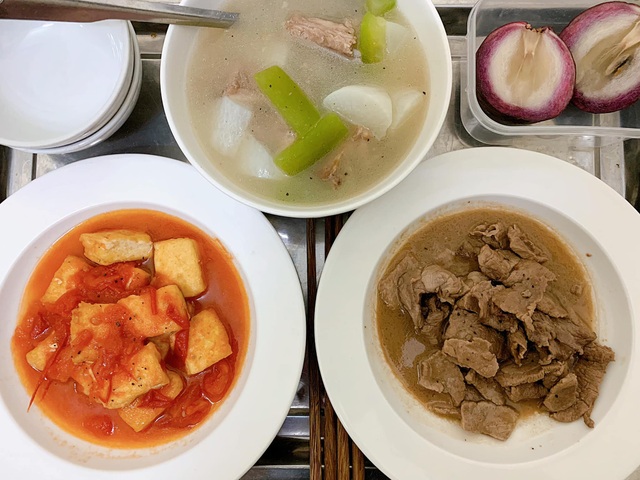 Chị em phát sốt trước mâm cơm ở cữ của anh chồng 9x nấu cho vợ - 4 Chị em phát sốt trước mâm cơm ở cữ của anh chồng 9x nấu cho vợ - 4