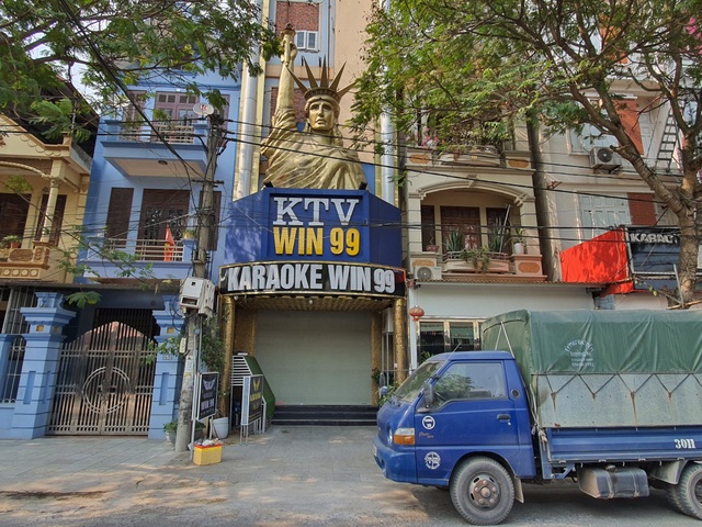 Hàng loạt quán karaoke, dịch vụ ở Bắc Ninh đóng cửa sau ca Covid-19 - 3 Hàng loạt quán karaoke, dịch vụ ở Bắc Ninh đóng cửa sau ca Covid-19 - 3