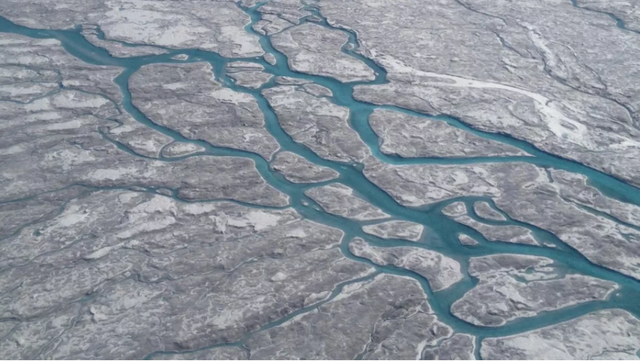Giải mã bí ẩn về vùng tối đang mở rộng của băng ở Greenland - 1 Giải mã bí ẩn về vùng tối đang mở rộng của băng ở Greenland - 1