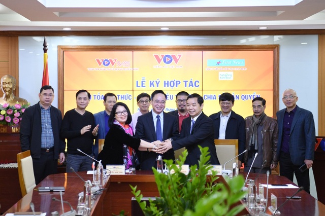 Lễ ký kết hợp tác lan tỏa tri thức giữa VOV và First News Trí Việt - 1