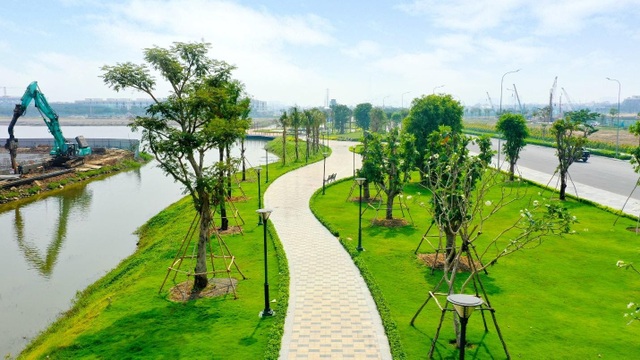 Hơn 350 tỷ đồng hoàn thiện 5ha công viên và tuyến phố đi bộ kênh Sông Trăng tại Van Phuc City - 4 Hơn 350 tỷ đồng hoàn thiện 5ha công viên và tuyến phố đi bộ kênh Sông Trăng tại Van Phuc City - 4