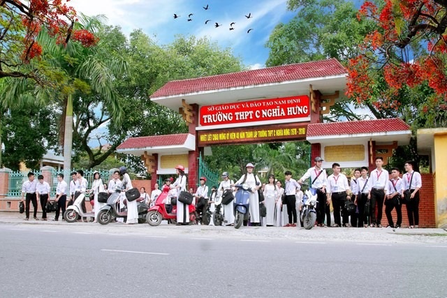 Nam Định: Hơn 1.600 học sinh vừa mới đi thực tế ở Hải Dương nghỉ học - 1 Nam Định: Hơn 1.600 học sinh vừa mới đi thực tế ở Hải Dương nghỉ học - 1