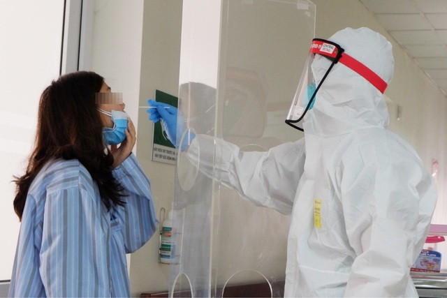 Hà Nội: Nam sinh viên mắc Covid-19 đã đi học, đến đám cưới - 1 Hà Nội: Nam sinh viên mắc Covid-19 đã đi học, đến đám cưới - 1