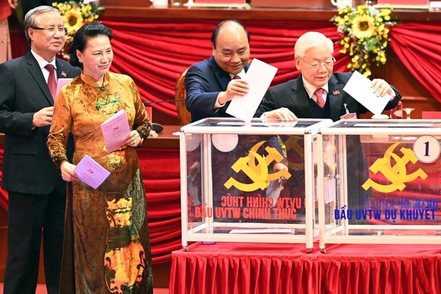 8 Ủy viên Bộ Chính trị tái đắc cử Trung ương Đảng khóa XIII - 1