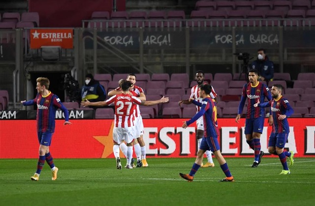 Messi lập siêu phẩm sút phạt, Barcelona soán vị trí của Real Madrid - 7