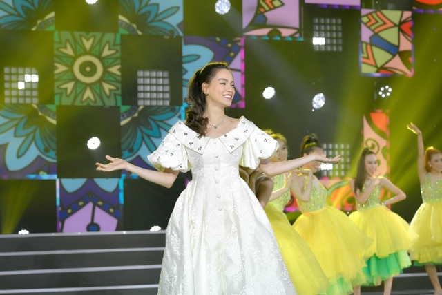 Trấn Thành song ca trong năm mới cùng nam ca sĩ thân thiết - 6 Trấn Thành song ca trong năm mới cùng nam ca sĩ thân thiết - 6