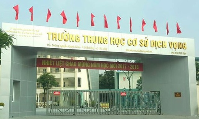 Phụ huynh dương tính SARS-CoV-2, 50 học sinh THCS Dịch Vọng cách ly tại nhà - 1 Phụ huynh dương tính SARS-CoV-2, 50 học sinh THCS Dịch Vọng cách ly tại nhà - 1