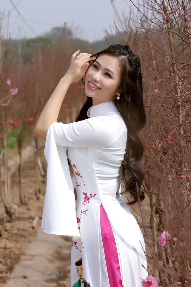Lương Nguyệt Anh chạnh lòng vì năm nay không được đón Tết cùng gia đình - 3 Lương Nguyệt Anh chạnh lòng vì năm nay không được đón Tết cùng gia đình - 3