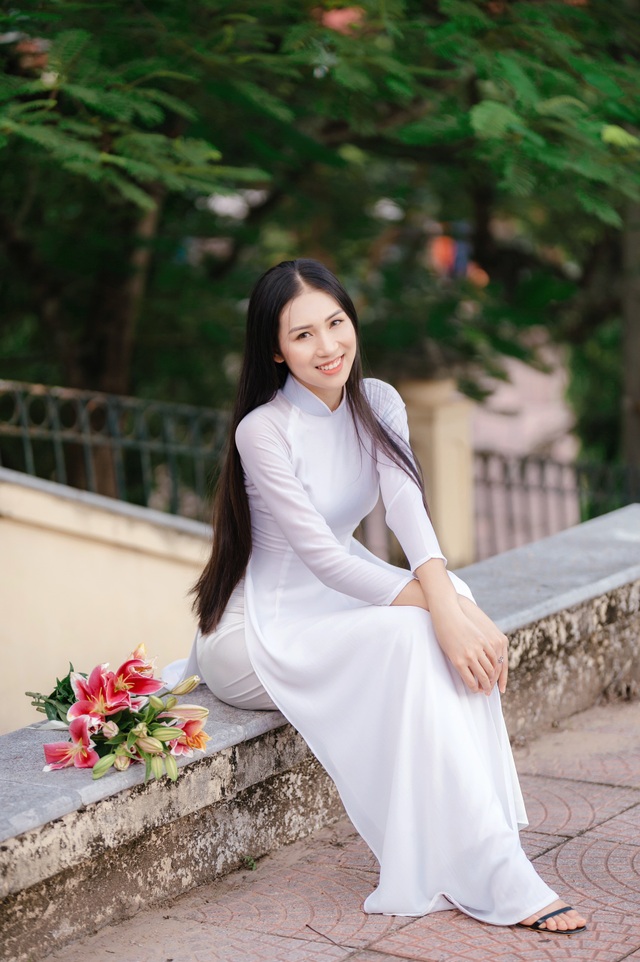 Hoa khôi Học viện Phụ nữ - Vẻ đẹp truyền thống với mái tóc dài thướt tha - 4 Hoa khôi Học viện Phụ nữ - Vẻ đẹp truyền thống với mái tóc dài thướt tha - 4