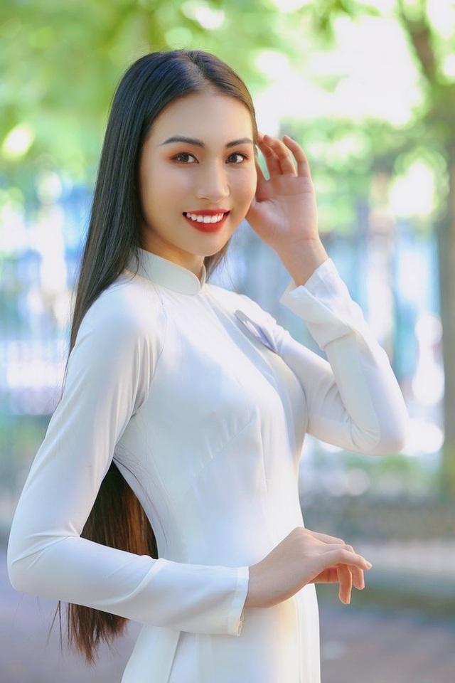 Hoa khôi Học viện Phụ nữ - Vẻ đẹp truyền thống với mái tóc dài thướt tha - 9 Hoa khôi Học viện Phụ nữ - Vẻ đẹp truyền thống với mái tóc dài thướt tha - 9