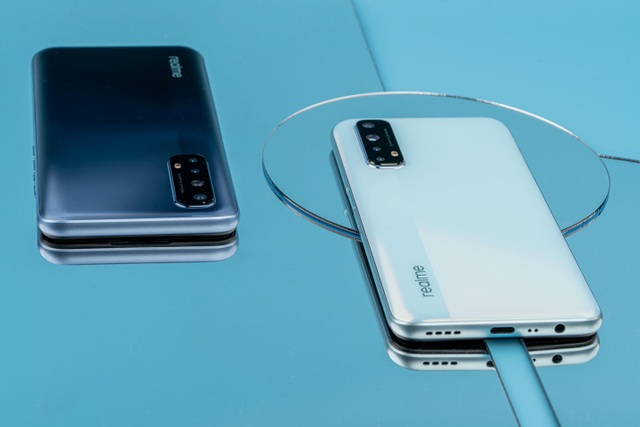 Realme toàn cầu ghi dấu ấn với kết quả kinh doanh và nhiều giải thưởng quốc tế trong năm 2020 - 1 Realme toàn cầu ghi dấu ấn với kết quả kinh doanh và nhiều giải thưởng quốc tế trong năm 2020 - 1