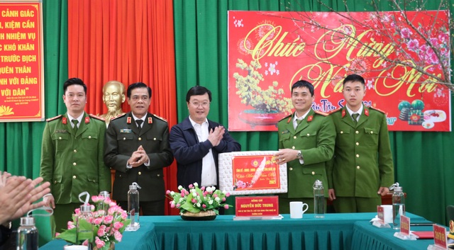 Đảm bảo quân số trực sẵn sàng chiến đấu, đảm bảo giữ vững an ninh biên giới - 1 Đảm bảo quân số trực sẵn sàng chiến đấu, đảm bảo giữ vững an ninh biên giới - 1