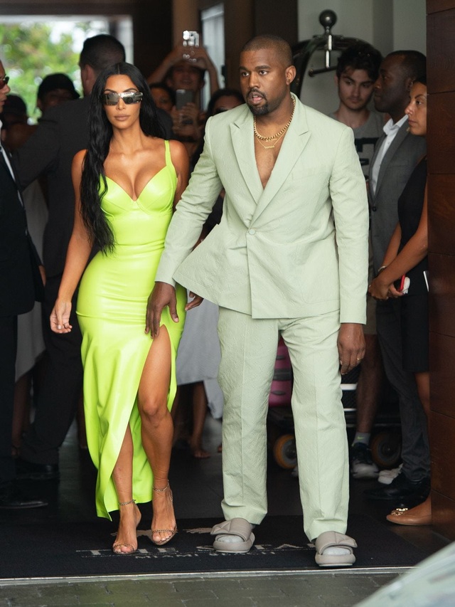 Kim Kardashian ít có liên hệ với Kanye West - 1 Kim Kardashian ít có liên hệ với Kanye West - 1